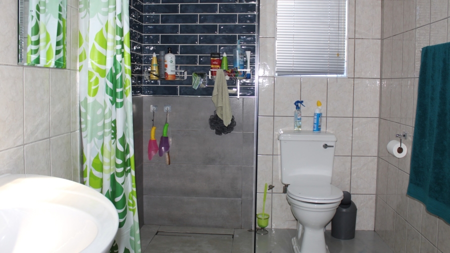 3 Bedroom Property for Sale in Avondale Western Cape